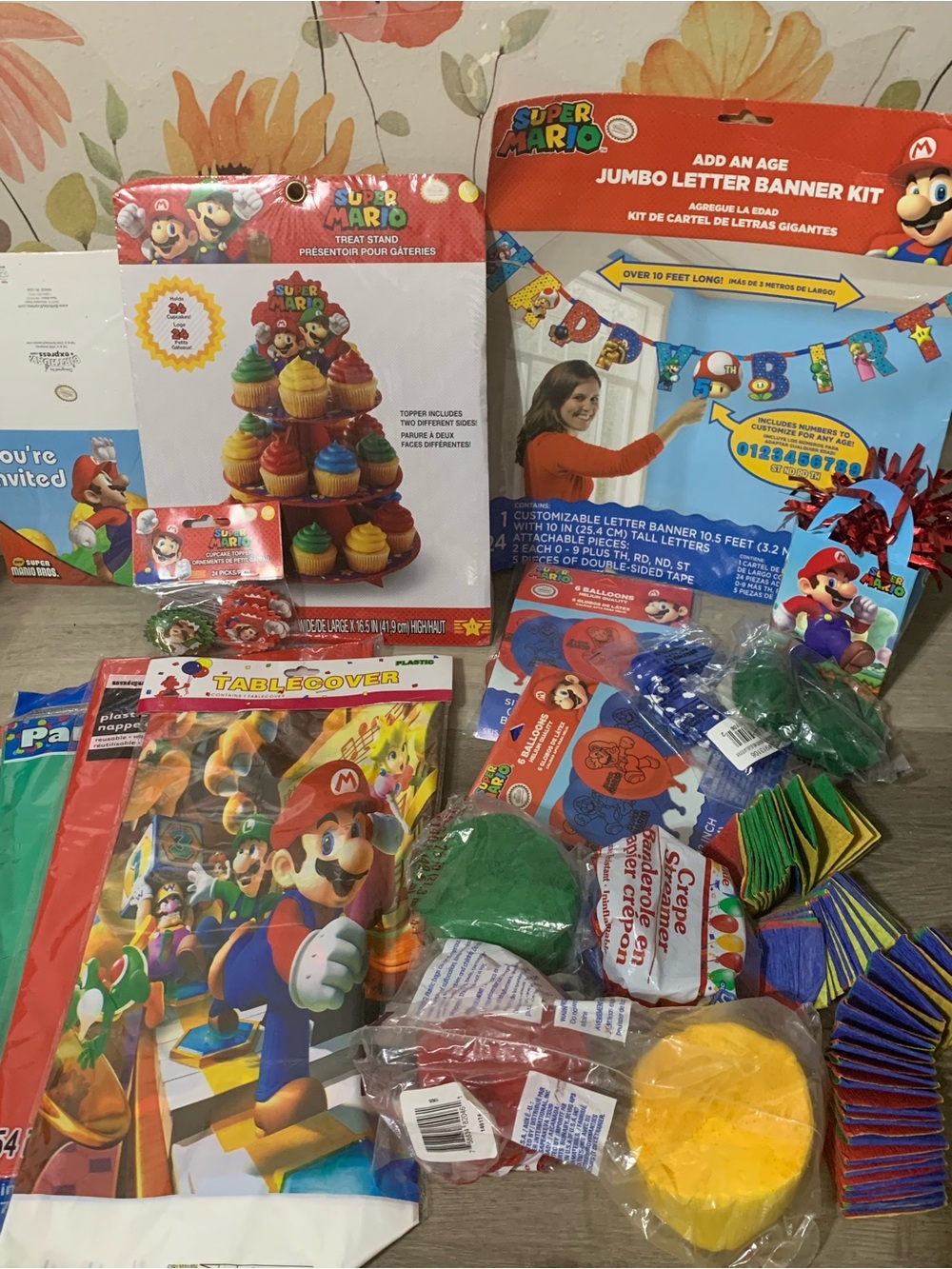 Nintendo Super Mario Multicolor Party Decorations Set - Red Blue Yellow Green